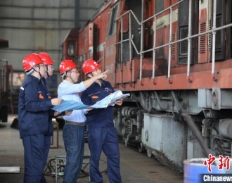货运火车升级纯电动 辽宁首例企业自有内燃机车转型电力机车项目签约