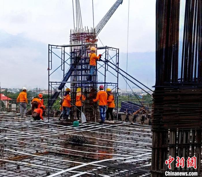 中铁十局泰国水资源办公楼项目完成非标准层施工